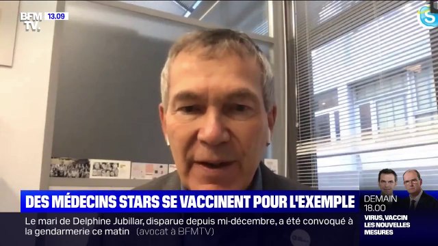 On a le devoir de donner l'exemple : des médecins populaires se vaccinent sous l'œil des caméras