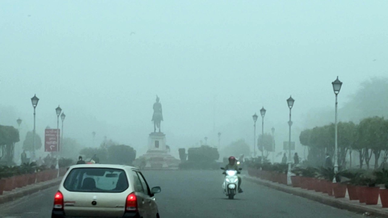 10 जिलों में कोहरे से घने कोहरे और शीतलहर का यल...