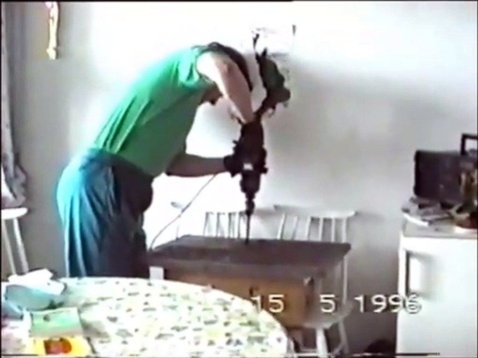 Seppo Lehto Lenin reliefin tuhontaa 1996 kommunismi nurin ja pois keskuudestamme