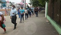 Extensas filas en Metro de Santo Domingo antes del toque de queda