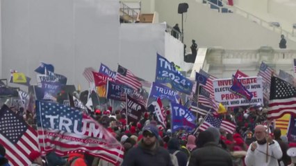 트럼프 지지자 의사당 난입에 상하원 회의 전격 중단 / YTN