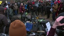 متظاهرون مؤيدون لترامب يحطمون معدات تابعة لوسائل إعلام خارج الكابيتول