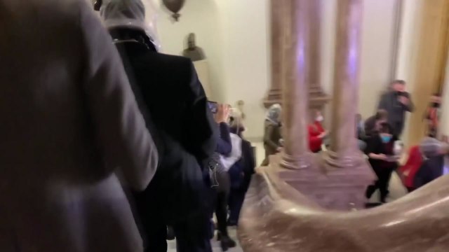 트럼프 지지자, 초유의 미의회 난입...시위대 1명 사망 / YTN