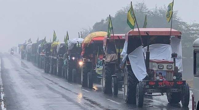 कृषि कानूनों को रद्द करने की माँग को लेकर ट्रैक्टर मार्च शुरू, किसान नेता बोले-26 जनवरी की ट्रैक्टर परेड का…