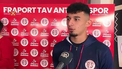 Gökdeniz Bayrakdar: "Hedefim gol krallığı"