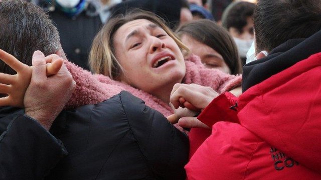 Abladan kardeşe yürekleri dağlayan veda Bizi ayırmayın…