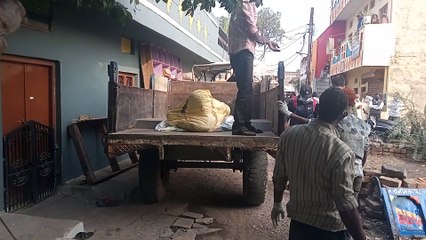 तीर्थ यात्रा से लौटी मां को फांसी पर लटका मिला बेटा