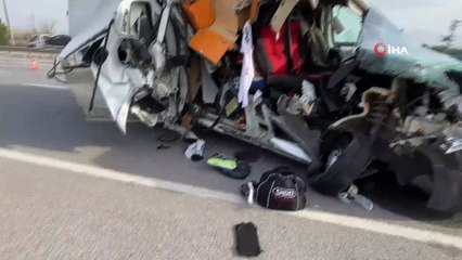 Milli motosikletçi, hurdaya dönen araçtan yaralı kurtuldu