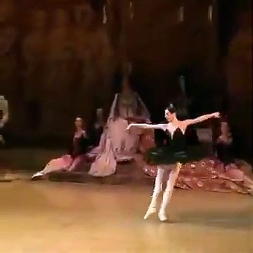 ＃バレエ　＃ballet 白鳥の湖よりバレエ　スタイルと美脚、そしてうまさ半端ないですwwww