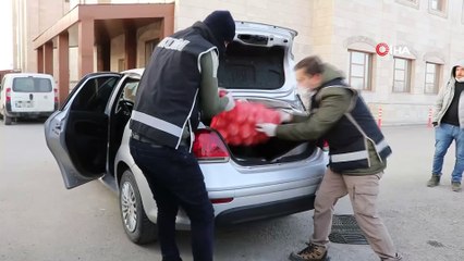 Muş’ta gümrük kaçağı telefon ele geçirildi