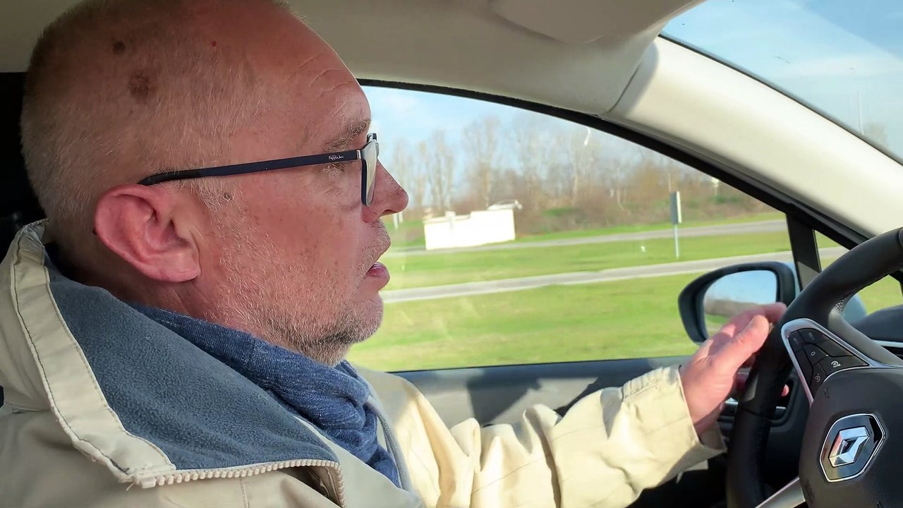 DEMO : Adapter sa conduite sur route glissante dans un virage