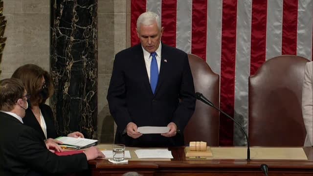 Los demócratas consideran urgente destituir a Trump