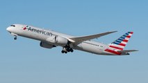 American Airlines Steps Up Staffing, Bans Alcohol on Flights From D.C. Following Riot at U