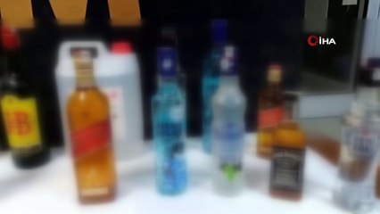 Sahte içkileri satmaya çalışan 2 kişi gözaltına alındı