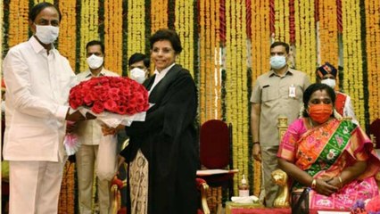 Hima Kohli Sworn In As First Woman Chief Justice Of Telangana High Court | Oneindia Telugu