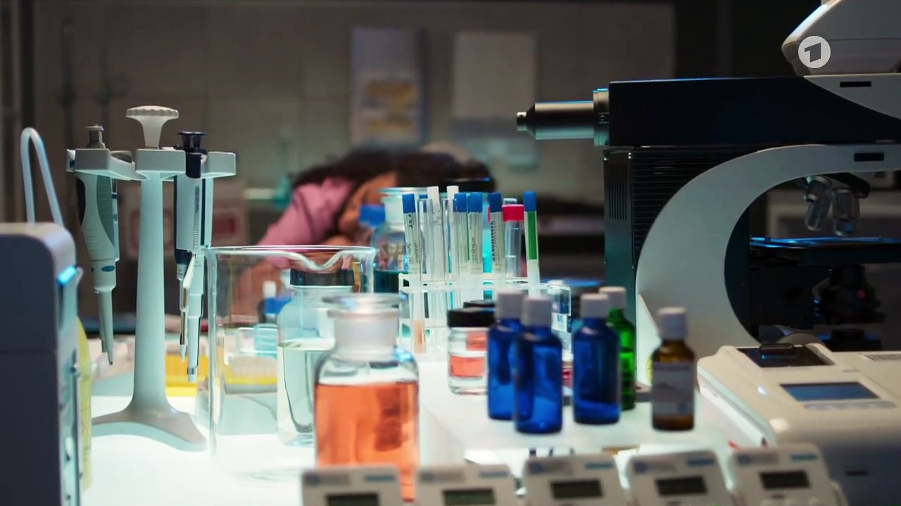 In aller Freundschaft - Die jungen Ärzte: Ausweg | Folge 242