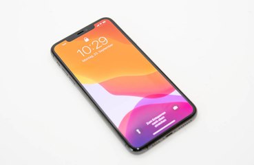 Skydiver's iPhone survives 10,000-foot fall