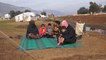 معاناة نازحين سوريين تتضاعف في المخيمات العشوائية بريف إدلب