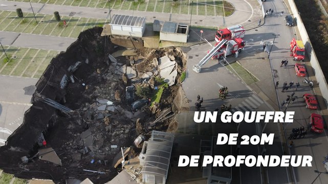 À Naples, le parking d'un hôpital s'effondre dans un énorme gouffre