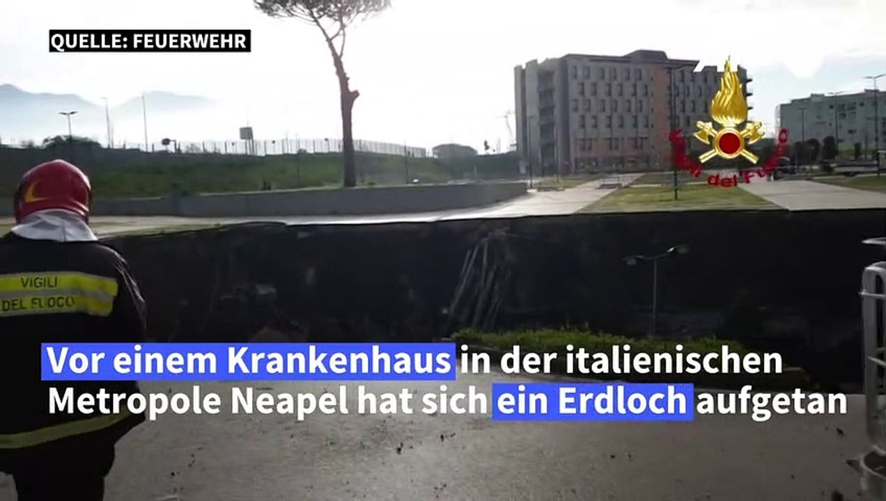 Neapel: Riesiges Erdloch verschlingt Autos