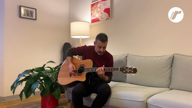 Max Elli canta e suona Vivere o morire per Rockol