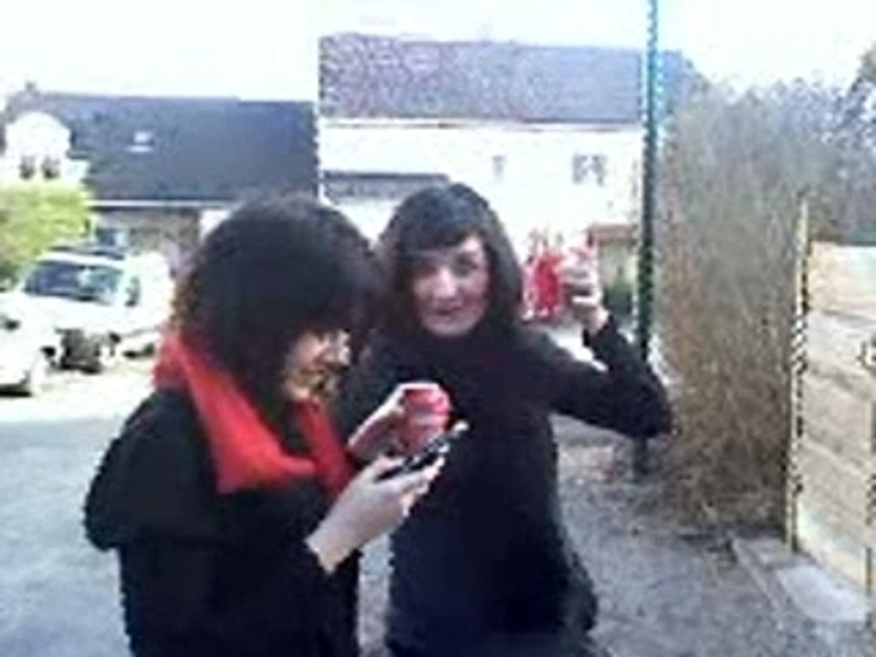 ...lol...qui est-ce ??...lol...