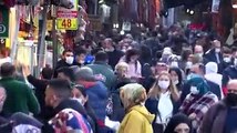 Eminönü'nde kısıtlama öncesi korkutan alışveriş yoğunluğu