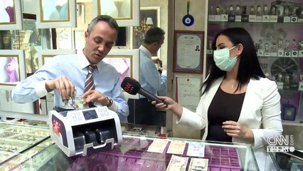 Esnafın sahte para çilesi... Makine bile ayırt edemiyor | Video