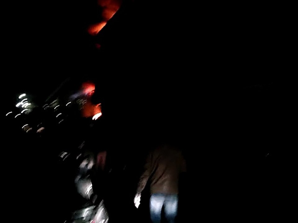 चार मंजिला इमारत से दिनभर उठता रहा धुआं व हल्की...