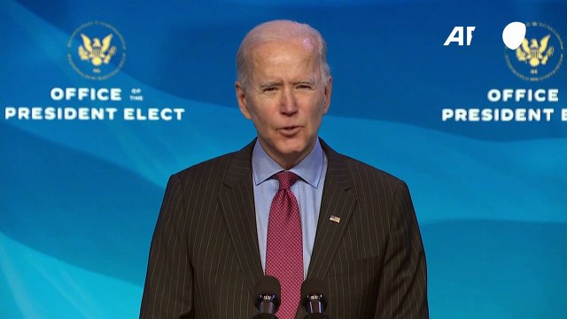 La distribución de las vacunas de covid-19 en EEUU ha sido una farsa , dice Biden