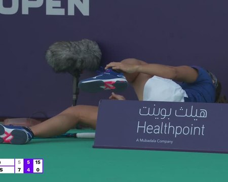 Top seed Kenin scrapes through as Flipkens takes a disastrous tumble