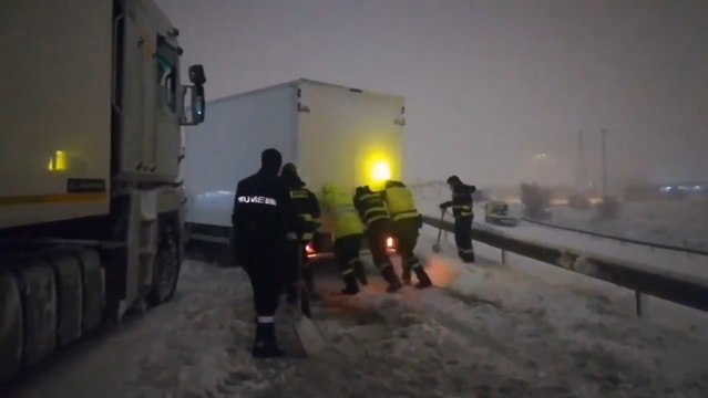 Un total de 147 militares de UME han trabajado en carreteras de Madrid por temporal