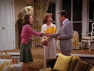 Mary Tyler Moore (S04E16) WJM Tries Harder