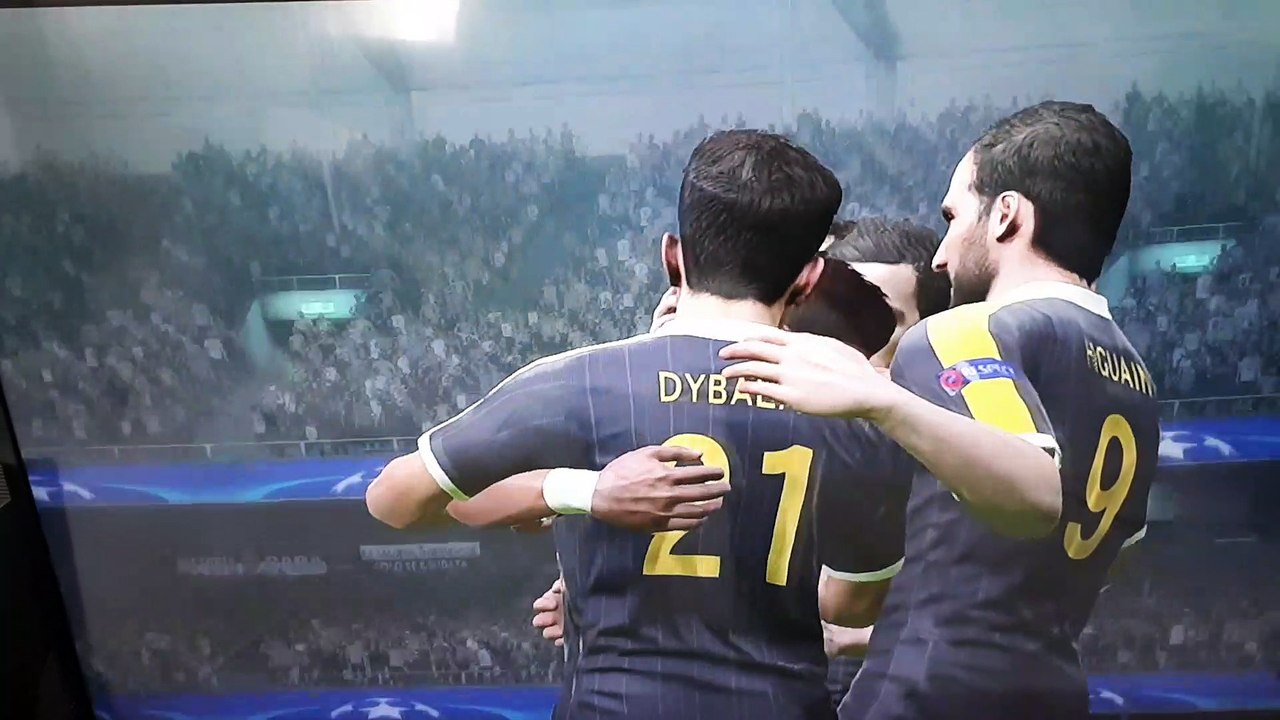 Alex Sandro Diving Header Goal (Juventus FC - FC Bayern München PES 2017)