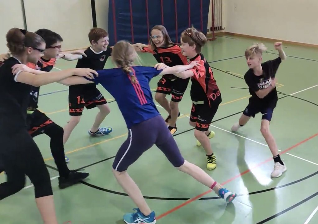 Tatzelwurm (Warmup-Clips)