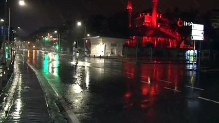 İstanbul'da beklenen yağış gece boyunca devam etti