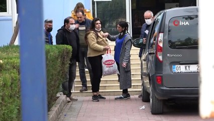 Kayıp kızını ararken darp edilen ve saçlarını yollardan toplayan engelli kadın kızına kavuştu