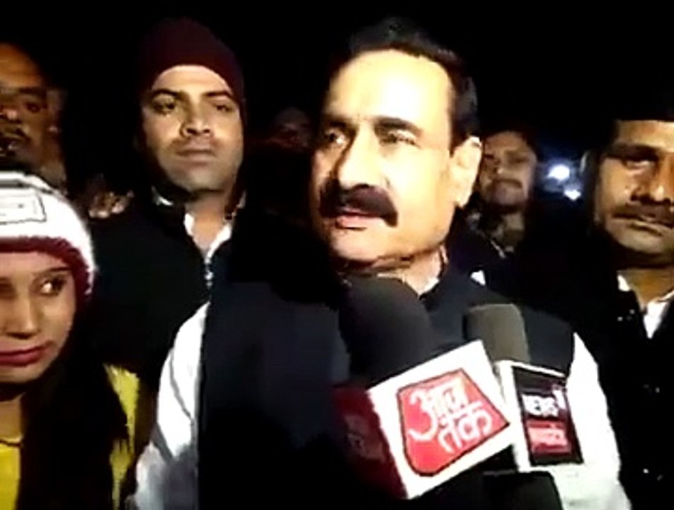 VIDEO: गृहमंत्री ने कहा-  हमारी बहन-बेटियों के भविष्य से खिलवाड़ करने वालों खबरदार