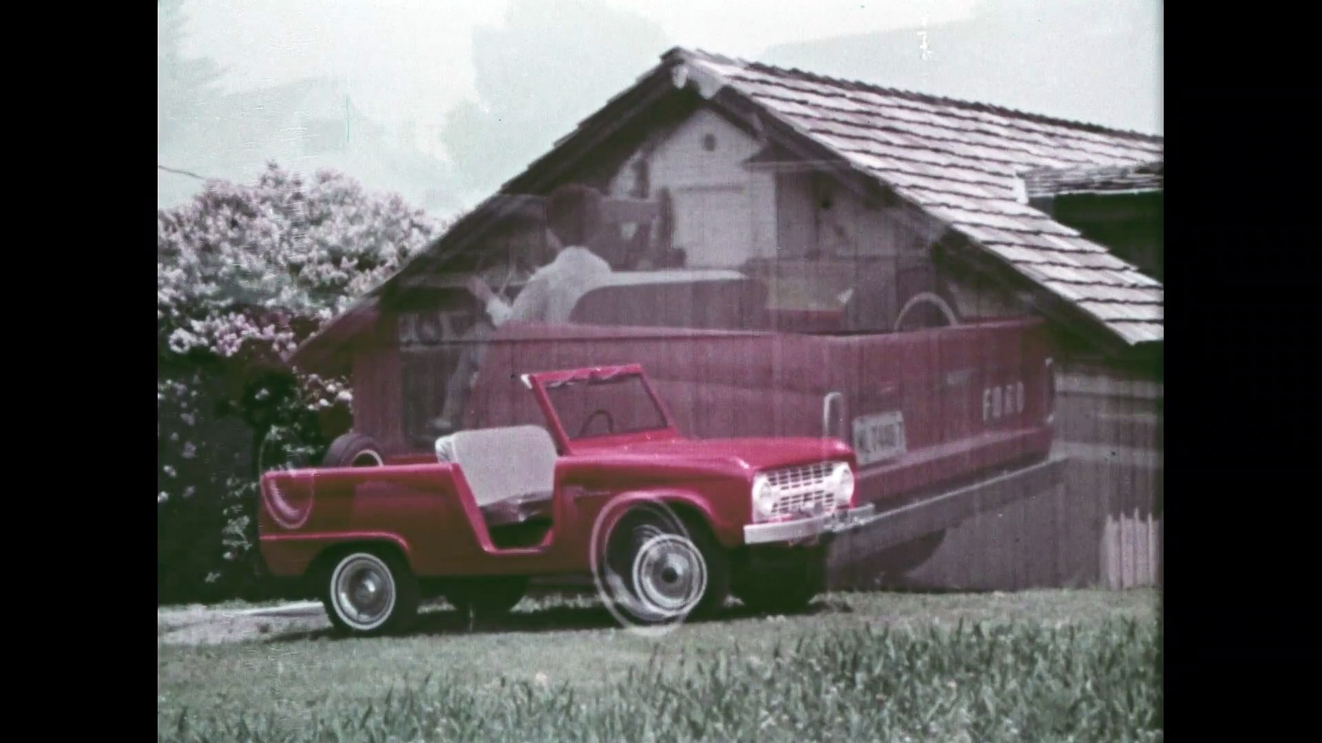 Ford Bronco : a breed apart (1966)