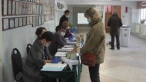 قرغيزيا.. انتخابات رئاسية مبكرة واستفتاء على نظام الحكم في البلاد