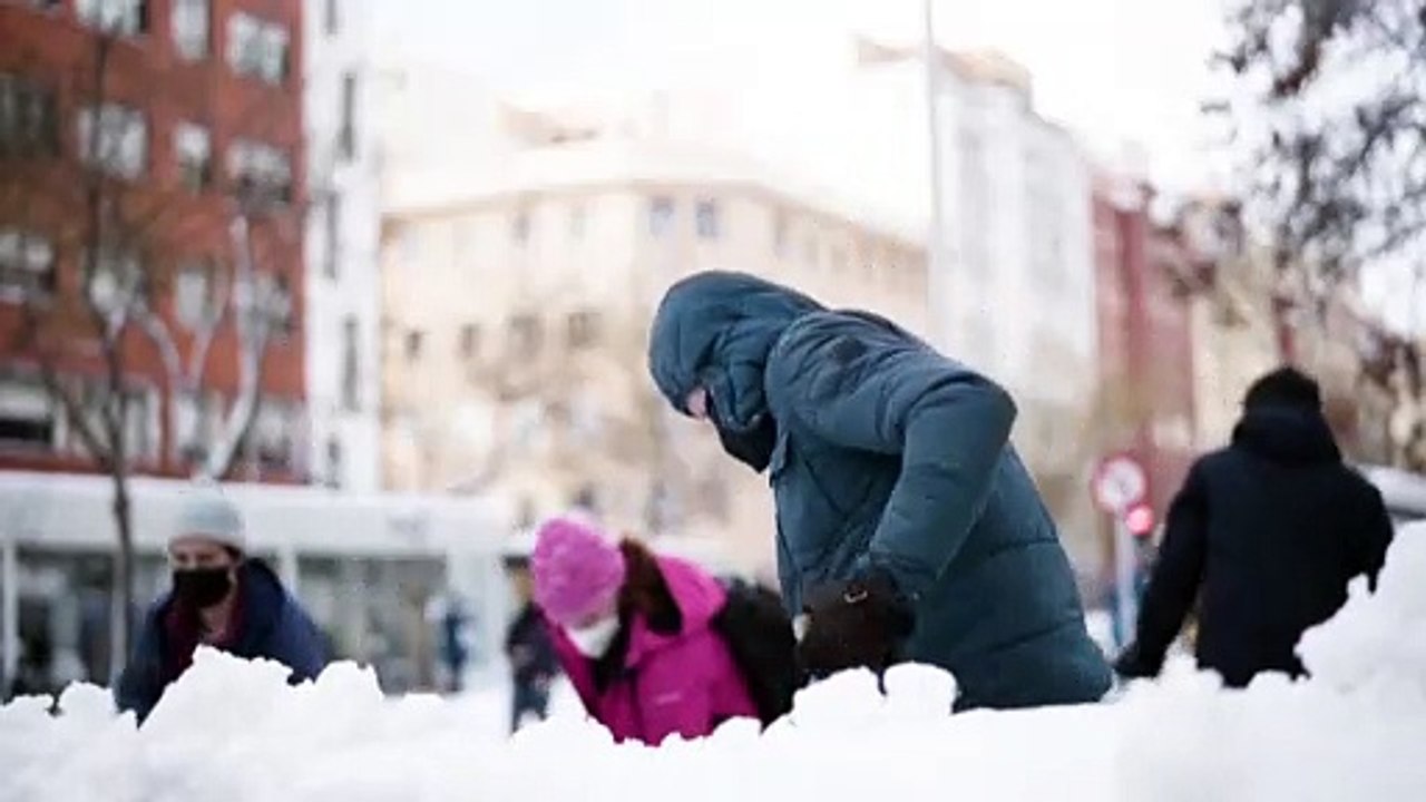Espagne : opération déneigement avant l'arrivée d'une vague de froid inédite