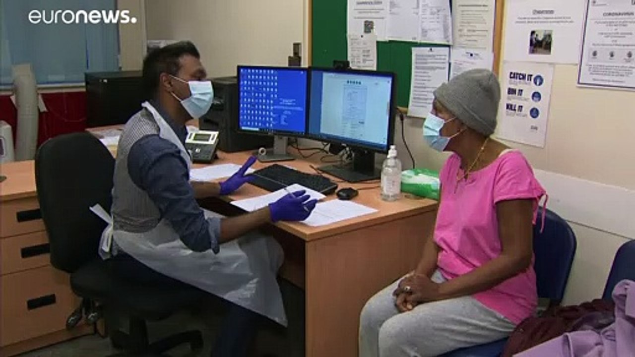 Reino Unido cumple una semana de confinamiento estricto mientras acelera su campaña de vacunación
