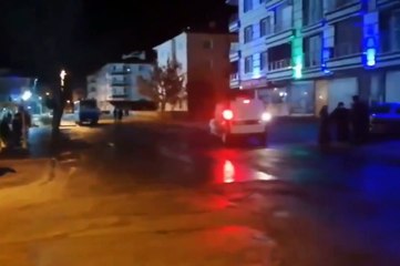 Depremin ardından sokakta panik anları!