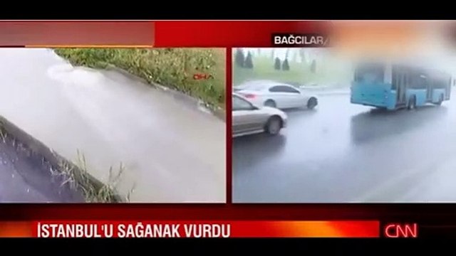 CNN Türk muhabirinin canlı yayındaki zor anları! Öksürüğe boğuldu