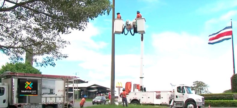 tn7-Retiran-13-postes-de-alumbrado-público-entre-línea-de-tren-de-San-Pedro-y-rotonda 100121