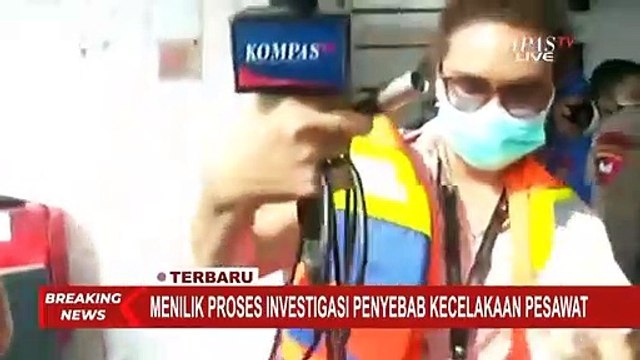 Tim Ditpolair Temukan Puing Pesawat Sriwijaya dan Baju yang Diduga Milik Penumpang SJ-182