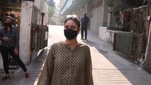 Kareena Kapoor Khan stepped out from Clinic after routine Check Up | FilmiBeat