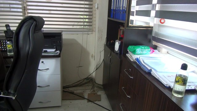 Hem sadaka kutusunu hem de işçilerin maaşının bulunduğu 300 kiloluk kasayı çaldılar