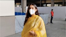 Sara Ali Khan Snapped at Airport arrival | FilmiBeat