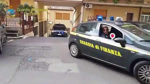 Pedara (CT) - Intesta villetta ai figli per evadere Fisco scatta sequestro (11.01.21)